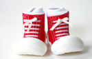 babyfeet_sneakers